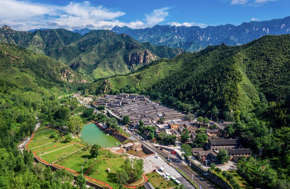 河北省阜平县骆驼湾村景色(2021年7月23日摄,无人机照片)。